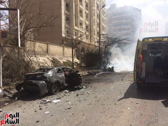 بالصور انفجار سيارة مفخخة بالاسكندرية